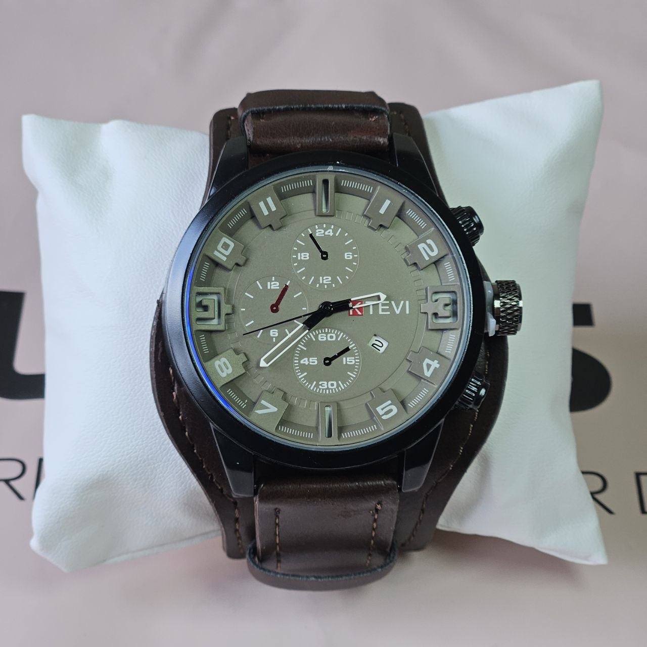 Tevi Men's Leather Wristwatch
